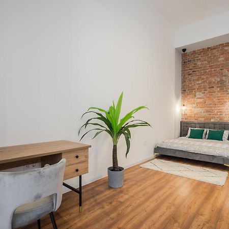 Aradi Chic Apartment บูดาเปสต์ ภายนอก รูปภาพ